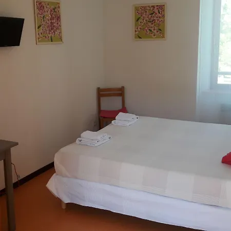 Hotel Domaine Du Rougier 2*