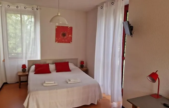 Domaine Du Rougier 2*